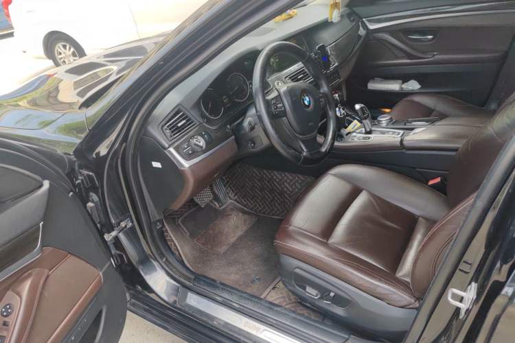 Used BMW 5 Series 2014 525Li Luxury Design Package Driver Seat
