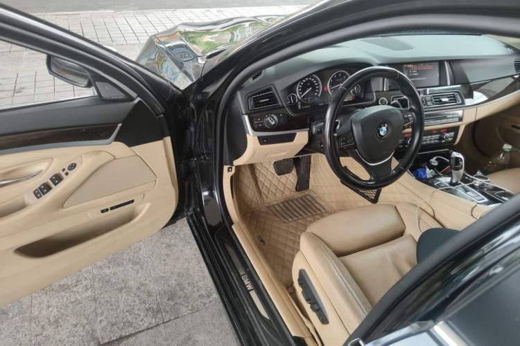Used BMW 5 Series 2014 535Li Leading Model Driver Seat