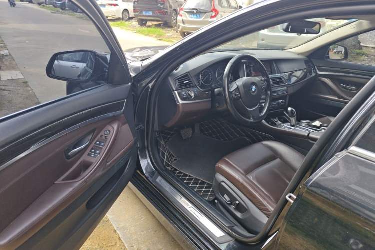 Used BMW 5 Series 2014 535Li Luxury Design Package Driver Seat