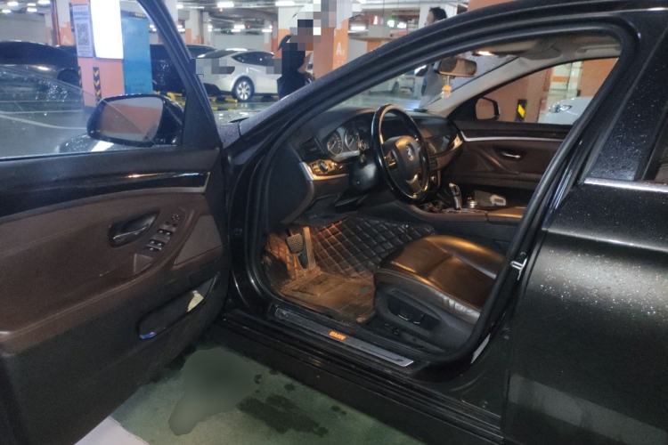 Used BMW 5 Series 2014 525Li Luxury Design Package Driver Seat