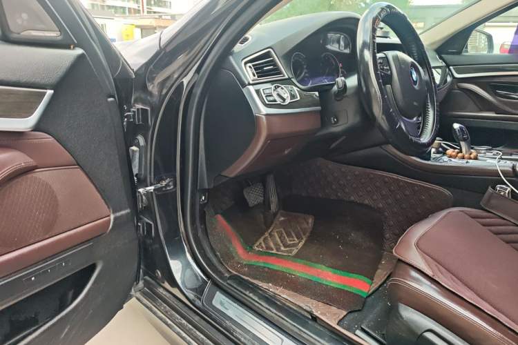 Used BMW 5 Series 2014 525Li Luxury Design Package Driver Seat