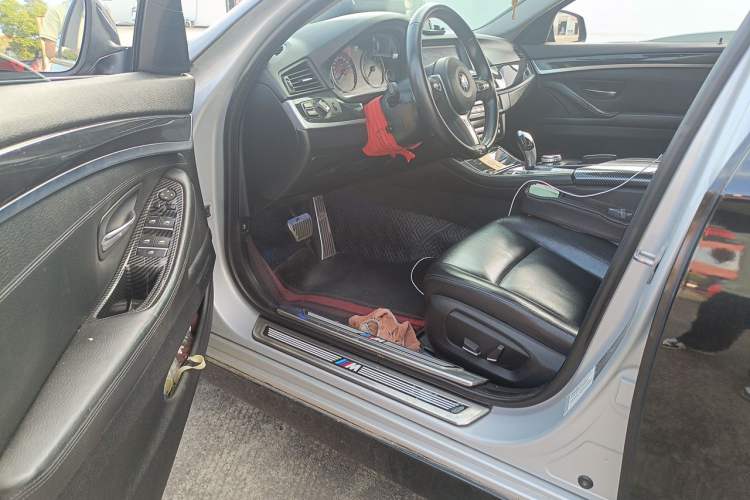 Used BMW 5 Series 2014 520Li Elegant Model Driver Seat