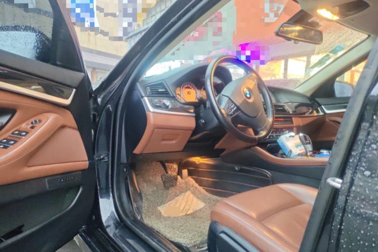 Used BMW 5 Series 2014 520i Elegant Edition Driver Seat