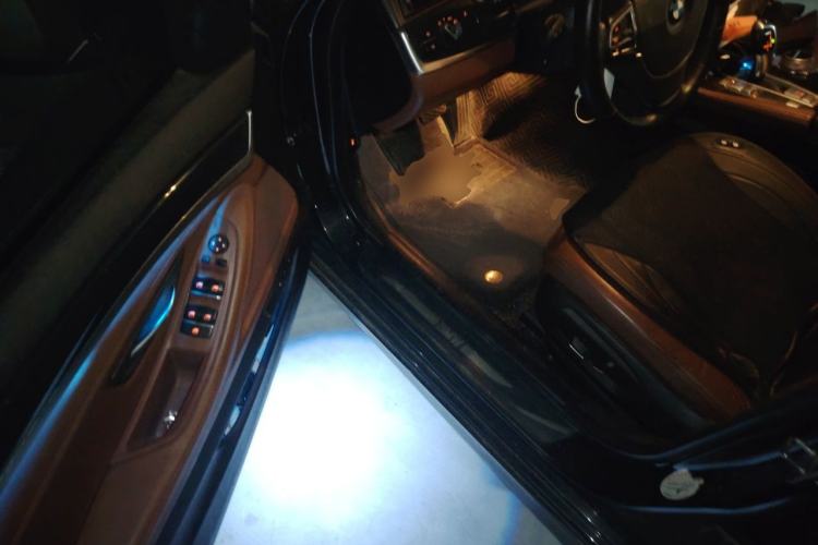 Used BMW 5 Series 2014 520i Elegant Edition Driver Seat