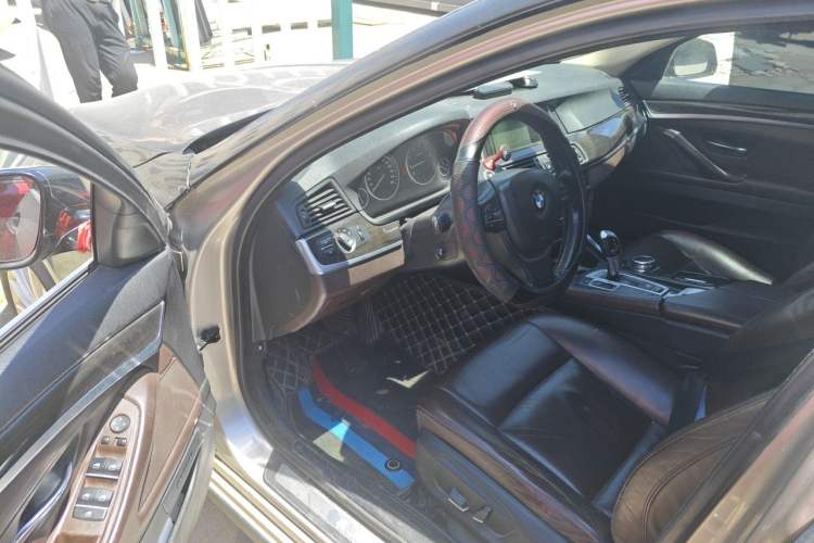 Used BMW 5 Series 2014 525Li Luxury Design Package Driver Seat
