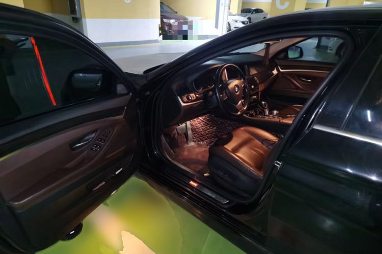 Used BMW 5 Series 2014 525Li Luxury Design Package Driver Seat