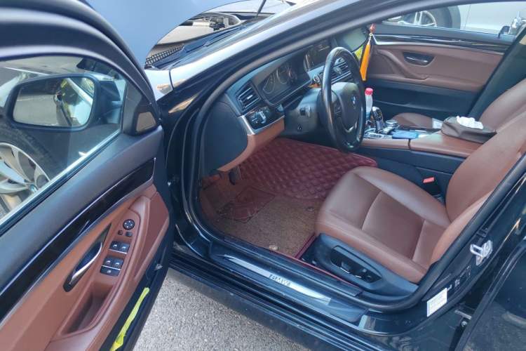 Used BMW 5 Series 2014 528Li Leading Model Driver Seat