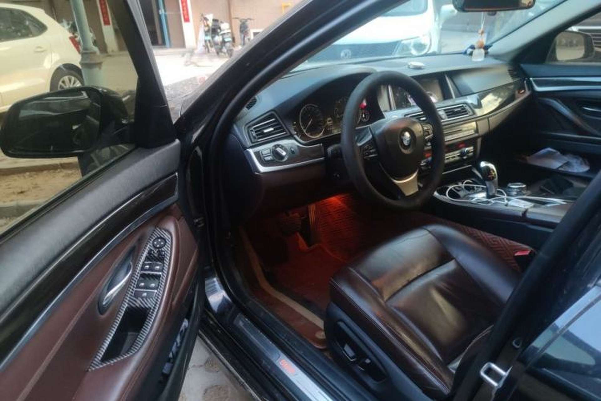 Used BMW 5 Series 2014 525Li Luxury Design Package Driver Seat