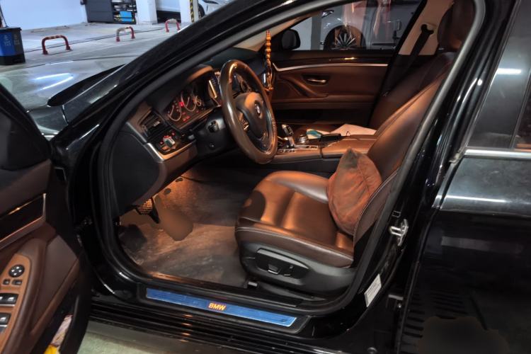 Used BMW 5 Series 2014 525Li Luxury Design Package Driver Seat