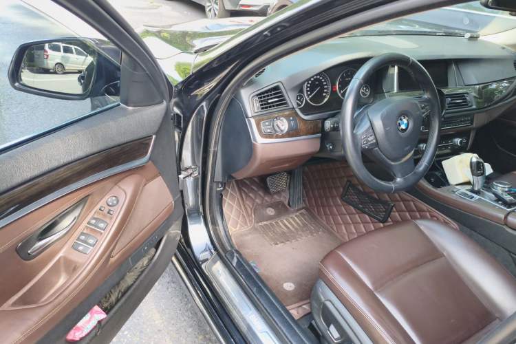 Used BMW 5 Series 2014 525Li Luxury Design Package Driver Seat