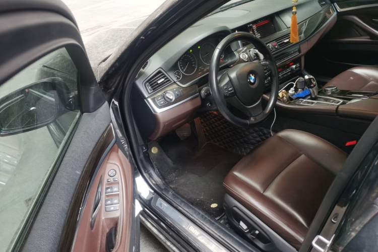 Used BMW 5 Series 2014 525Li Luxury Design Package Driver Seat