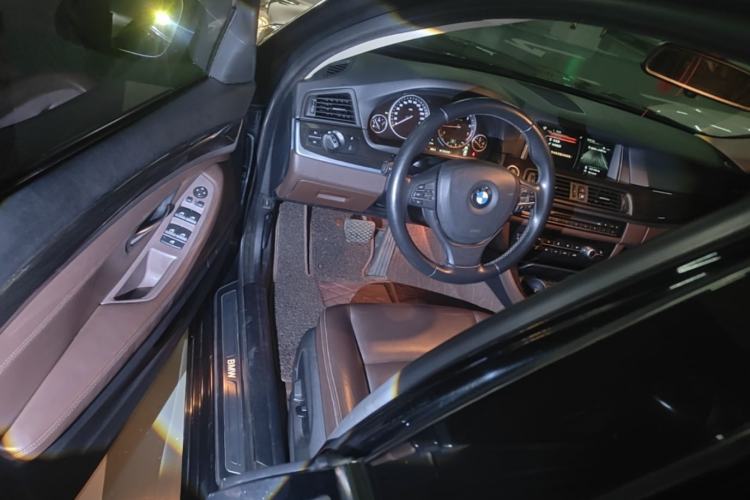 Used BMW 5 Series 2014 525Li Luxury Design Package Driver Seat