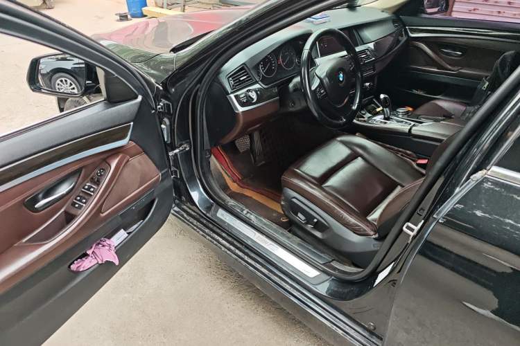 Used BMW 5 Series 2014 525Li Luxury Design Package Driver Seat