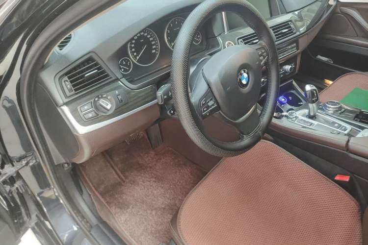 Used BMW 5 Series 2014 525Li Luxury Design Package Driver Seat