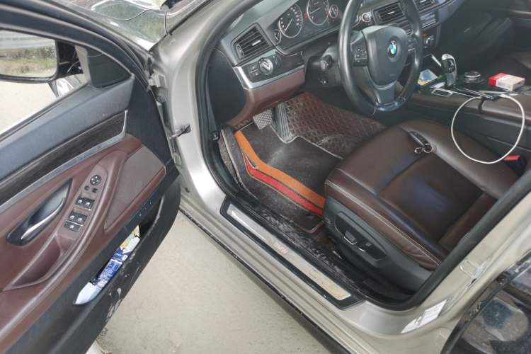 Used BMW 5 Series 2014 525Li Luxury Design Package Driver Seat