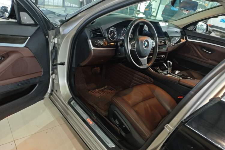 Used BMW 5 Series 2014 525Li Luxury Design Package Driver Seat