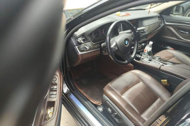 Used BMW 5 Series 2014 525Li Luxury Design Package Driver Seat