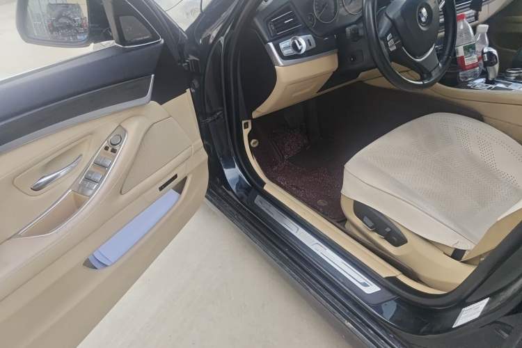 Used BMW 5 Series 2014 528Li Luxury Design Package Driver Seat