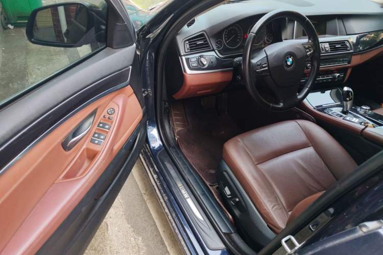 Used BMW 5 Series 2014 520i Elegant Edition Driver Seat