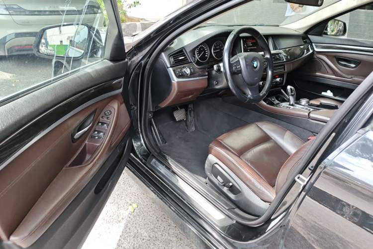 Used BMW 5 Series 2014 525Li Luxury Design Package Driver Seat