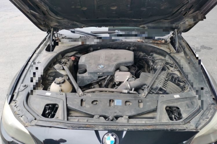 Used BMW 5 Series 2014 528Li Leading Model Engine Bay