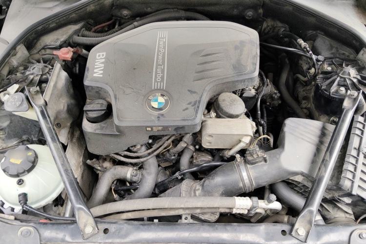 Used BMW 5 Series 2014 525Li Luxury Design Package Engine Bay