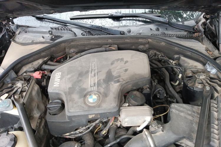 Used BMW 5 Series 2014 525Li Leading Model Engine Bay