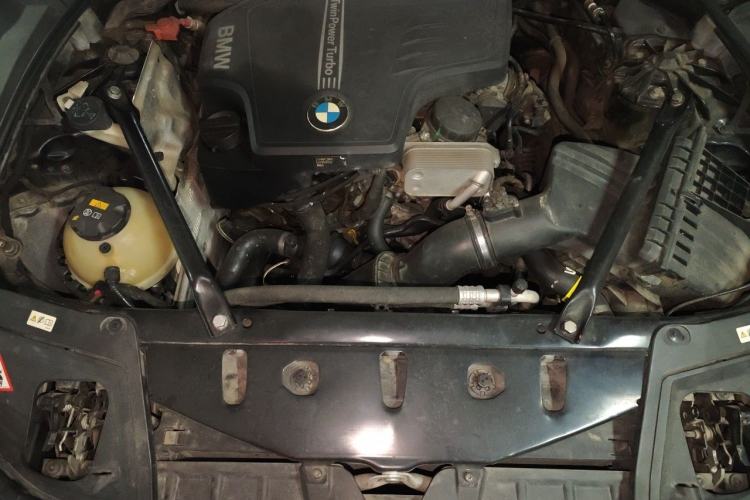 Used BMW 5 Series 2014 520Li Elegant Model Engine Bay