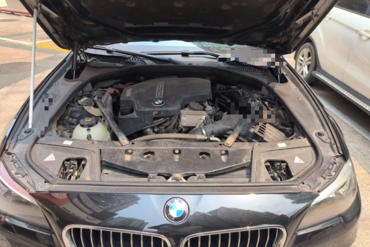 Used BMW 5 Series 2014 525Li Luxury Design Package Engine Bay