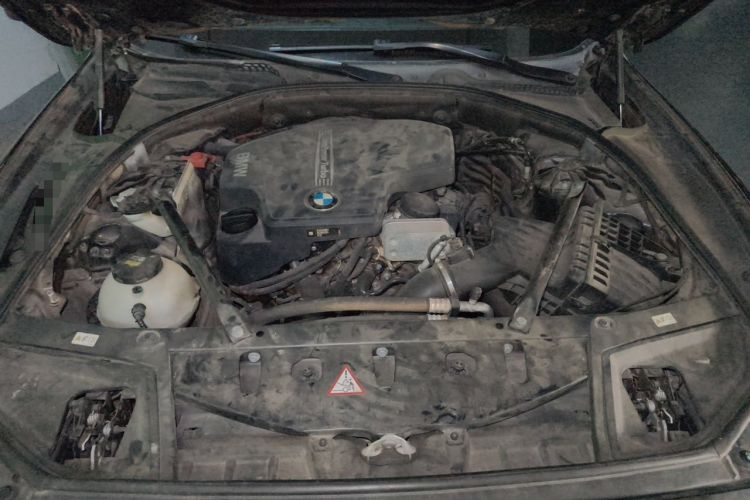 Used BMW 5 Series 2014 520Li Elegant Model Engine Bay