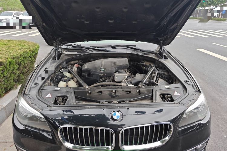 Used BMW 5 Series 2014 525Li Luxury Design Package Engine Bay