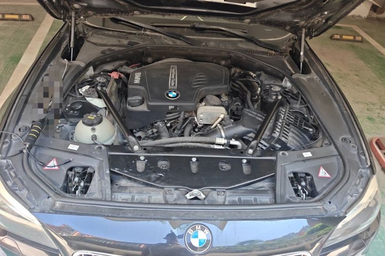 Used BMW 5 Series 2014 520Li Elegant Model Engine Bay