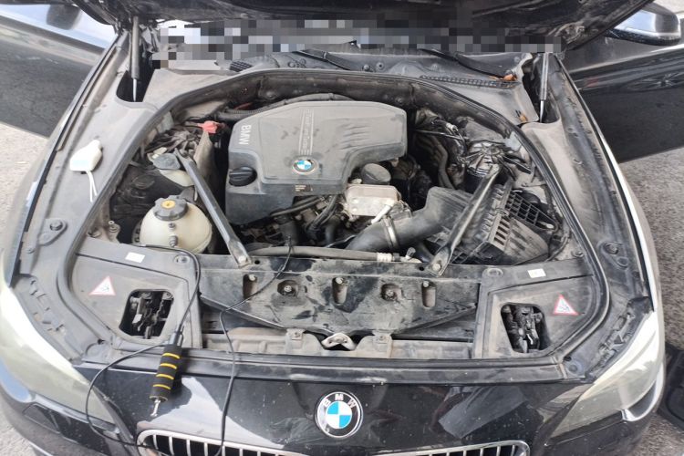 Used BMW 5 Series 2014 525Li Luxury Design Package Engine Bay