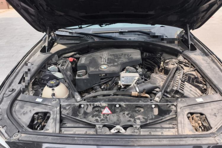 Used BMW 5 Series 2014 520Li Elegant Model Engine Bay