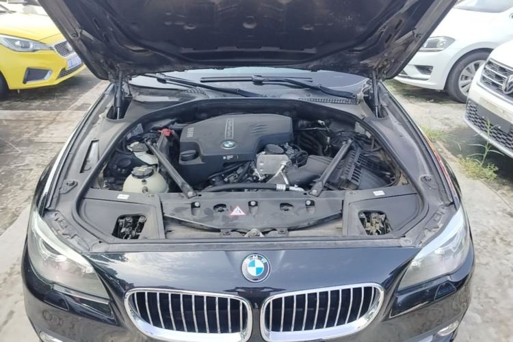 Used BMW 5 Series 2014 525Li Leading Model Engine Bay