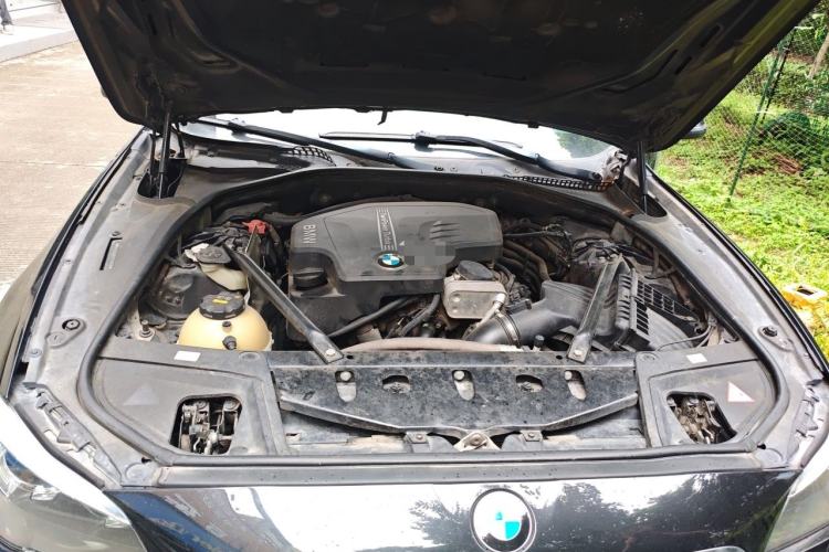 Used BMW 5 Series 2014 520i Elegant Edition Engine Bay