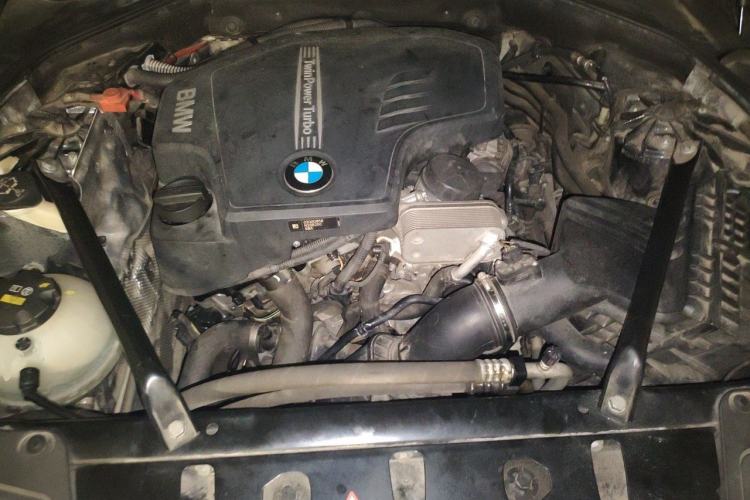 Used BMW 5 Series 2014 525Li Luxury Design Package Engine Bay