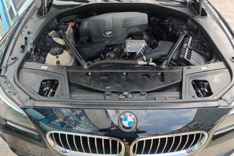 Used BMW 5 Series 2014 520Li Elegant Model Engine Bay