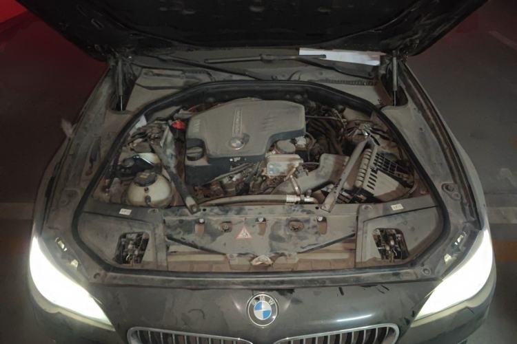 Used BMW 5 Series 2014 525Li Luxury Design Package Engine Bay
