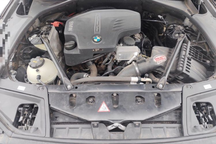 Used BMW 5 Series 2014 525Li Leading Model Engine Bay