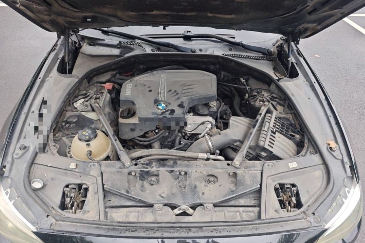 Used BMW 5 Series 2014 520Li Elegant Model Engine Bay