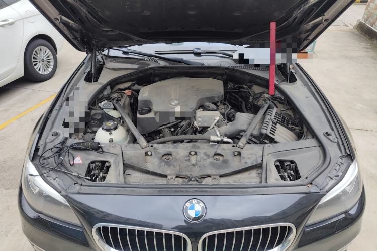 Used BMW 5 Series 2014 525Li Luxury Design Package Engine Bay