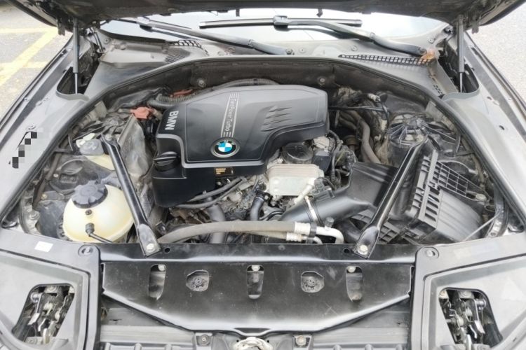 Used BMW 5 Series 2014 525Li Luxury Design Package Engine Bay