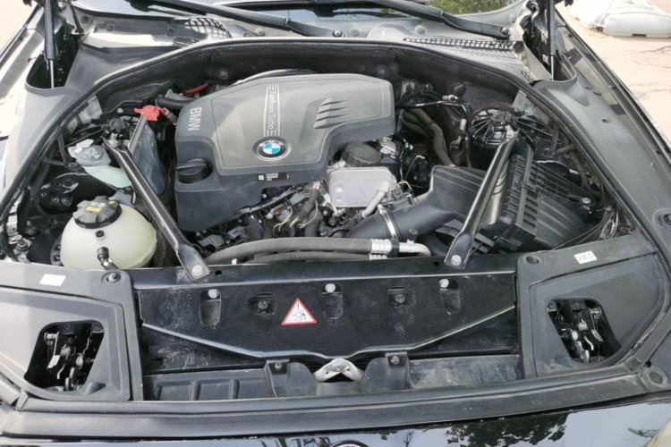 Used BMW 5 Series 2014 520Li Elegant Model Engine Bay