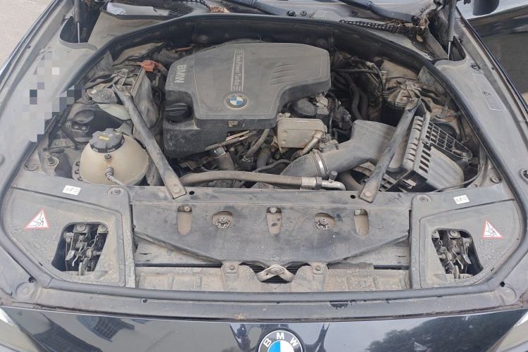 Used BMW 5 Series 2014 520Li Elegant Model Engine Bay
