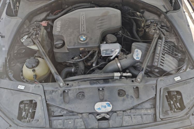 Used BMW 5 Series 2014 528Li Leading Model Engine Bay
