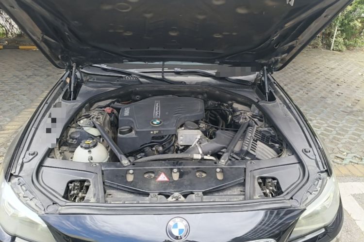 Used BMW 5 Series 2014 528Li Leading Model Engine Bay