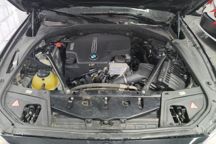 Used BMW 5 Series 2014 525Li Luxury Design Package Engine Bay