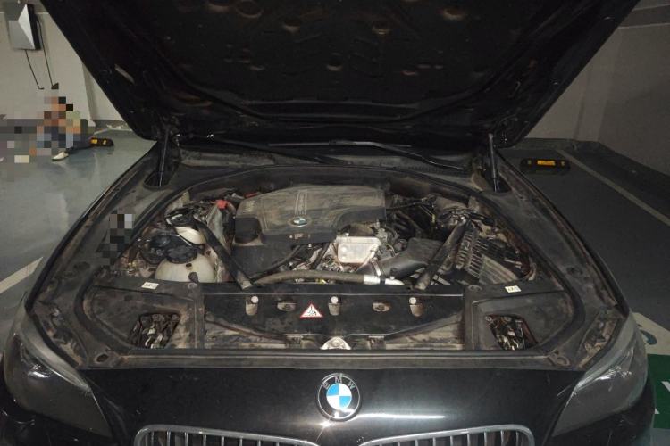 Used BMW 5 Series 2014 520Li Elegant Model Engine Bay