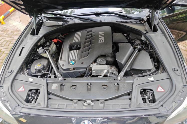 Used BMW 5 Series 2014 530Li Luxury Design Package Engine Bay
